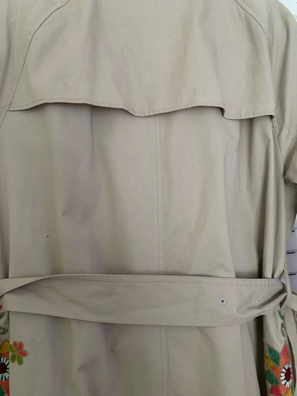 Calypso St. Barth Embroidered Beige Trench Coat with Floral Detail - Picture 14 of 15